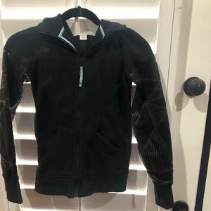 Ivivva hooded sweatshirt sz 10. Gently used